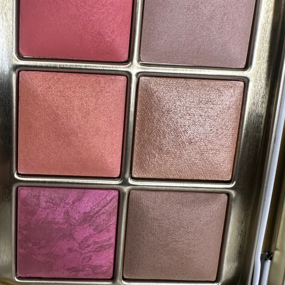 Hourglass Swan Ambient Lighting Edit limited edition 2025 NIB